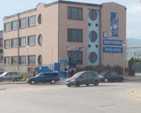 Пловдив не си дава митницата! Агенти заплашват със стачка