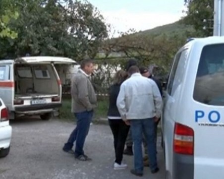 Полицията с още разкрития за зловещото четворно убийство в Каспичан