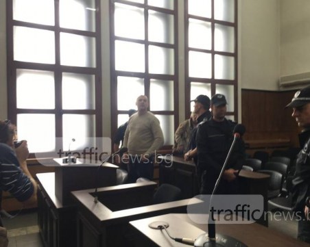 Доживот ще лежи в затвора полицаят Караджов, обвинен в две убийства! СНИМКИ