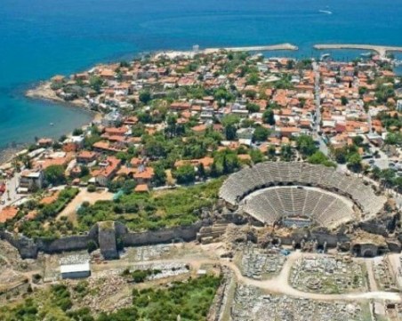 Евтината лира удвои почивките в Турция