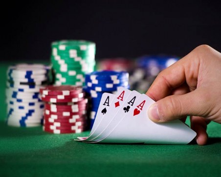 Комарджия заложи задните си части на покер, завърши с 12 шева в Спешното