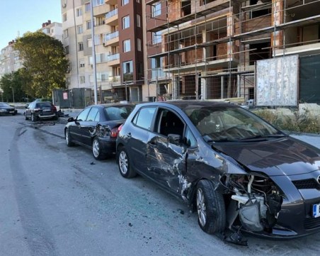 Пияна варненка взе “пример“ от Габриела Медарова и помля 6 автомобила