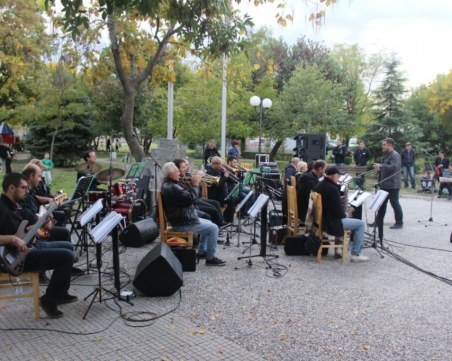 Музиканти ще огласят парк в Смирненски днес