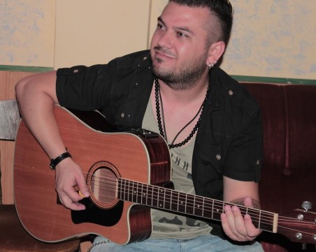 Китаристът Павел Дюлгерски не можа да се пребори - вече не е сред нас