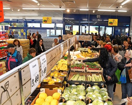 Нов магазин на Lidl откриха в Пловдив! Първите клиенти останаха приятно сюрпризирани СНИМКИ