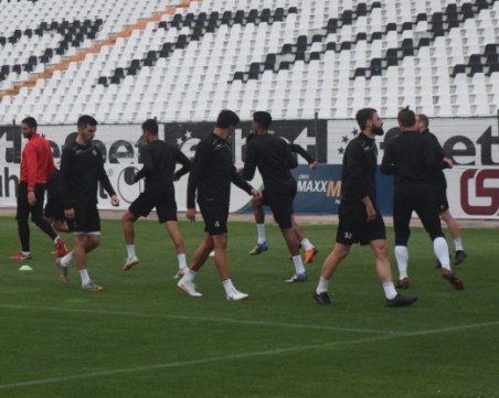 Вратар от школата в групата на Локо за мача с Етър