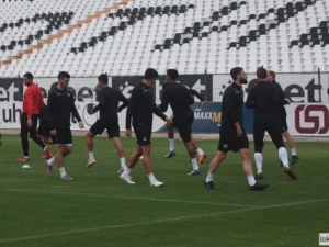 Вратар от школата в групата на Локо за мача с Етър