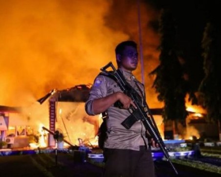 1500 затворници са избягали след земетресението в Индонезия