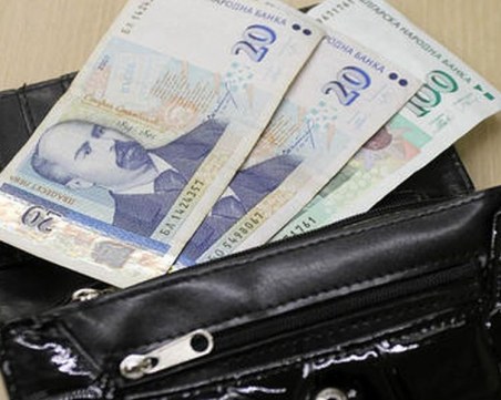 Жена намери забравена чанта с 3000 евро и златни накити