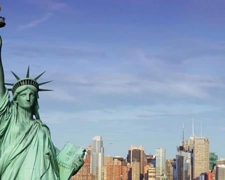 Двойки без брак няма да получават Зелена карта за САЩ