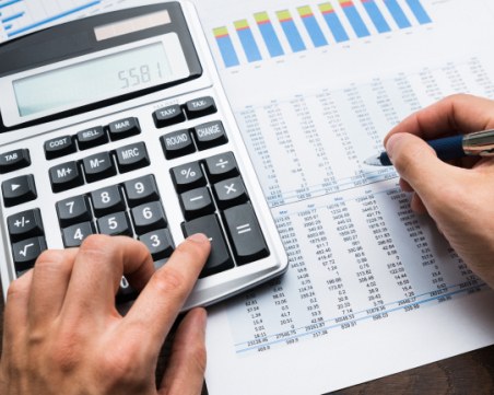 Осъдиха на три години затвор пловдивчанка заради укрити данъци за 200 бона