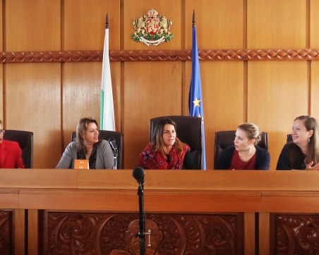 Магистрати от четири европейски държави гостуват в Съдебната палата в Пловдив