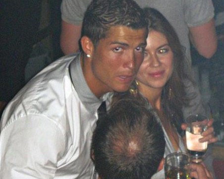 Появи се ВИДЕО от нощта, в която учителка твърди, че била изнасилена от Роналдо