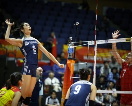 Волейболистките изиграха страхотен мач, но загубиха от олимпийския шампион