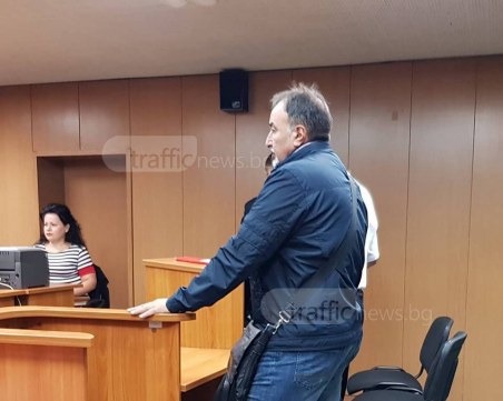 Амнезия и “пушиш-пушиш“: Какво (не)каза човекът, дал 300 лева в цигарена кутия на Павлов