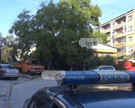 Започна събаряне на незаконни обекти в Столипиново, идва ред на къщи ВИДЕО