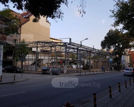 Бутнаха “пазара“ до Гранда в Пловдив! На мястото му изниква жилищна сграда СНИМКИ