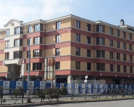 Новият хотел от модерния комплекс на Централна гара е на финала СНИМКИ