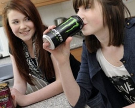 Седмокласници едва не получиха инфаркт след предозиране с енергийни напитки