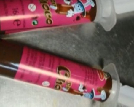 Шоколад в спринцовка - най-новата мода сред децата у нас