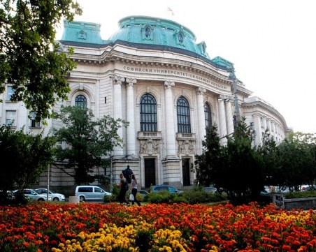 Студентка по право в Софийския университет взриви мрежата с това писмо!