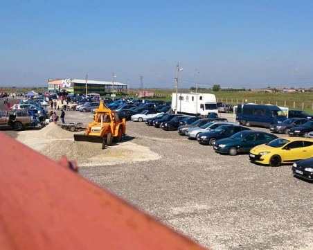 Тестове, майсторско шофиране и много адреналин на Рено феста в неделя СНИМКИ