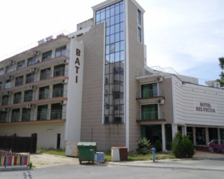 Свалиха цената на лъскавия хотел в Слънчев бряг, който се продава от ЧСИ