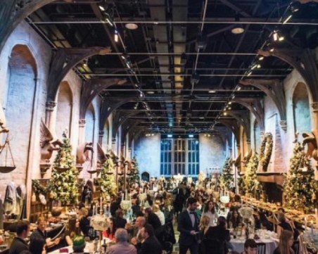 Училището на Хари Потър приема гости за Коледа