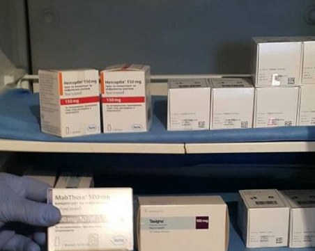 4-ма от обвинените за износ на онколекарства остават в ареста