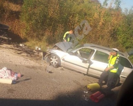 Бременна жена от тежката катастрофа край Ново село се нуждае от кръв!