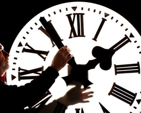 Няма лятно и зимно, има астрономическо време! Пък и не сме във война, нали?