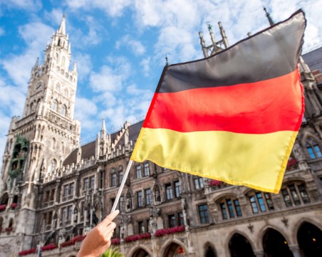 Изтoчнoeвpoпeйци зaeмaт cтoтици xиляди нoви paбoтни мecтa в Гepмaния