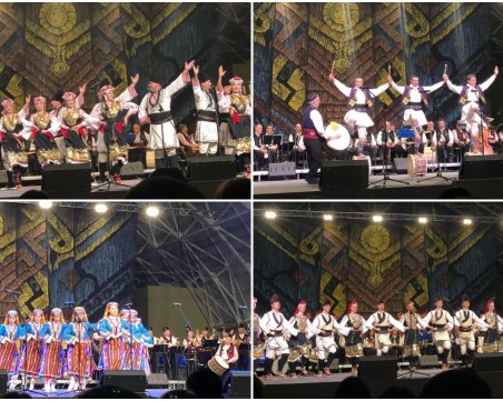 Колоритен фолклорен спектакъл хипнотизира пловдивчани СНИМКИ