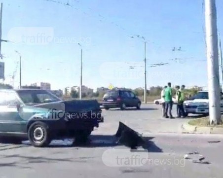Ауди се вряза в задницата на тойота на пловдивски булевард СНИМКА и ВИДЕО