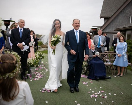 Джордж Буш омъжи дъщеря си