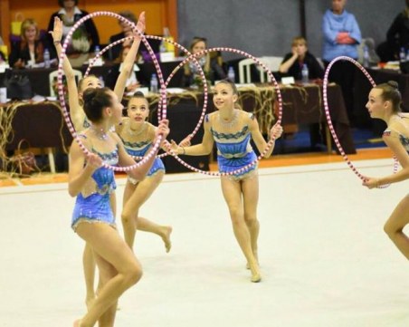 Куп медали за пловдивските грации от турнира 