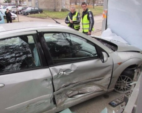 Още една дама тръгна по стъпките на Медарова, натресе се в две коли надрусана