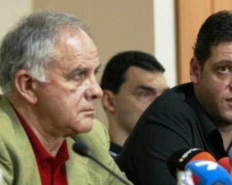 Пламен Константинов може отново да поеме волейболните национали