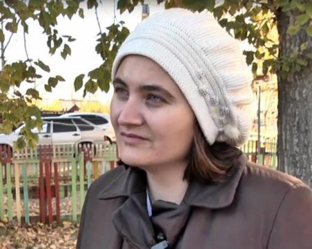 Учителка съблазни деветокласник, искала да има деца от него