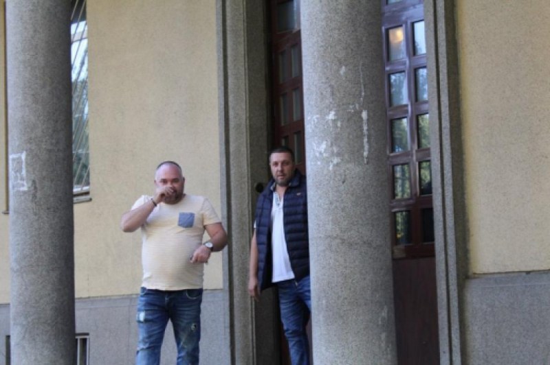 Парична гаранция за бившия на фолкдивата Емилия