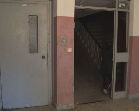 Възрастен мъж пропадна в асансьорна шахта и почина намясто