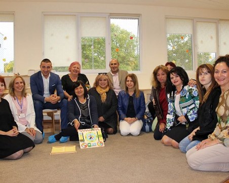 Директори на детски градини се запознаха с Монтесори обучението в СУ 