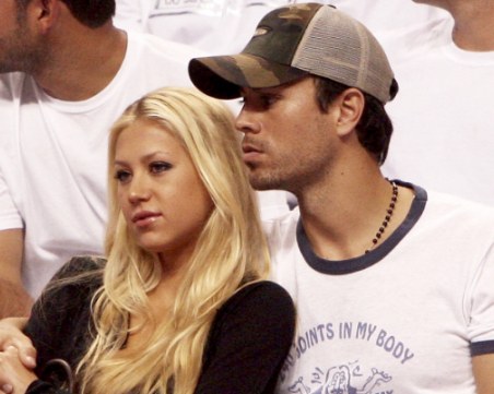 Енрике Иглесиас призна: Правя повече секс от всякога ВИДЕО