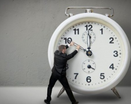 Лятно или зимно часово време? Кое избраха пловдивчани и кое ще избере България? СНИМКА