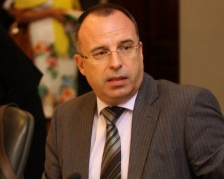 Министър и еврокомисар хапват средновековни ястия в Раковски