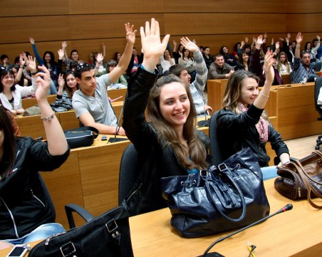 Рекорден брой ученици се записаха в Модерна академия на изкуствата в Пловдив