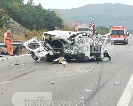 Италианец е предизвикал тежката катастрофа вчера на АМ Тракия! Жив е! СНИМКИ