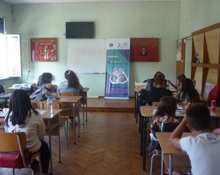 Какво да правим в случай на сексуално насилие? Психолози съветват учениците в Пловдив