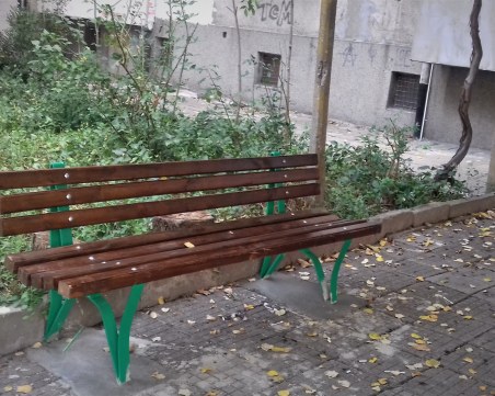 На 26 нови пейки ще посядат жителите на Кършияка СНИМКИ