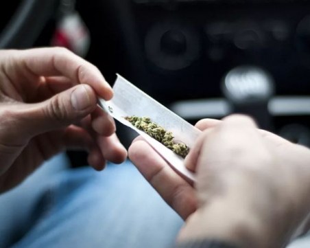 Спипаха 15-годишен пловдивчанин с наркотици